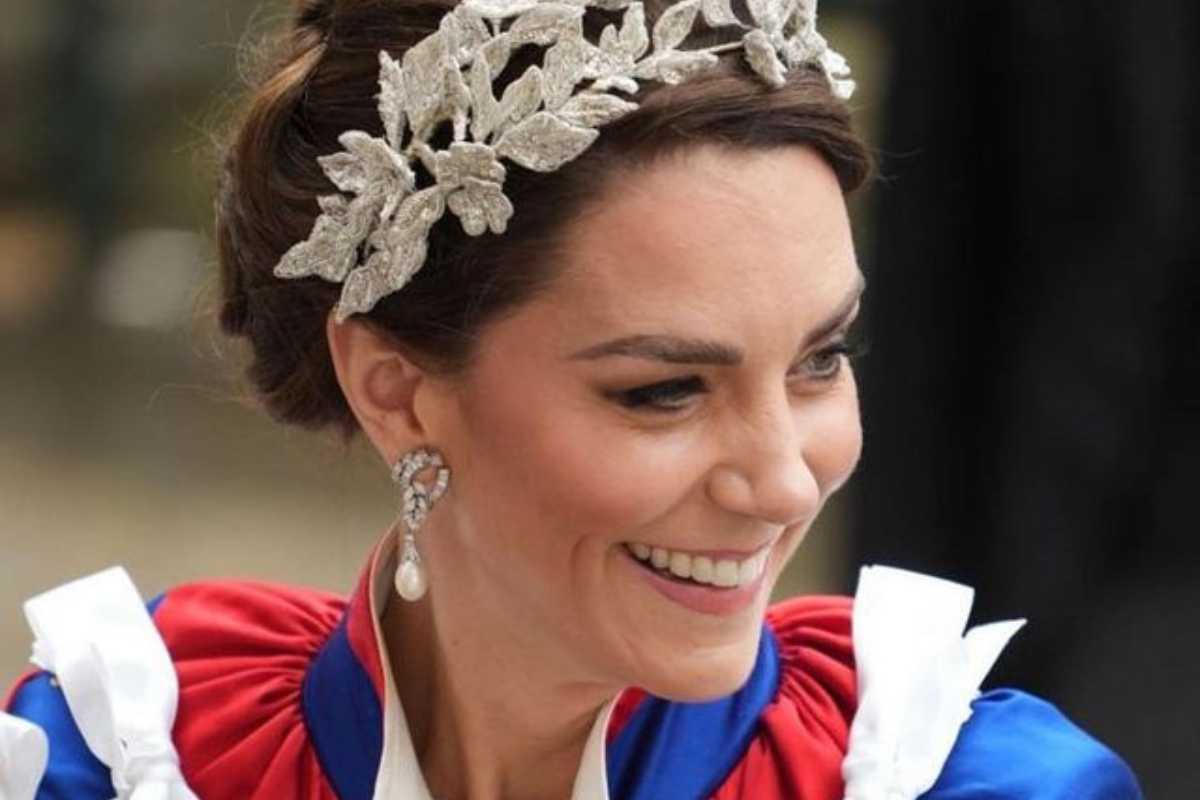 Le alternative più economiche al copricapo di Kate Middleton