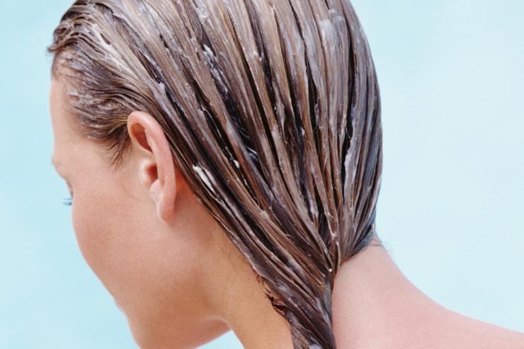 Co-washing technique for curly hair 