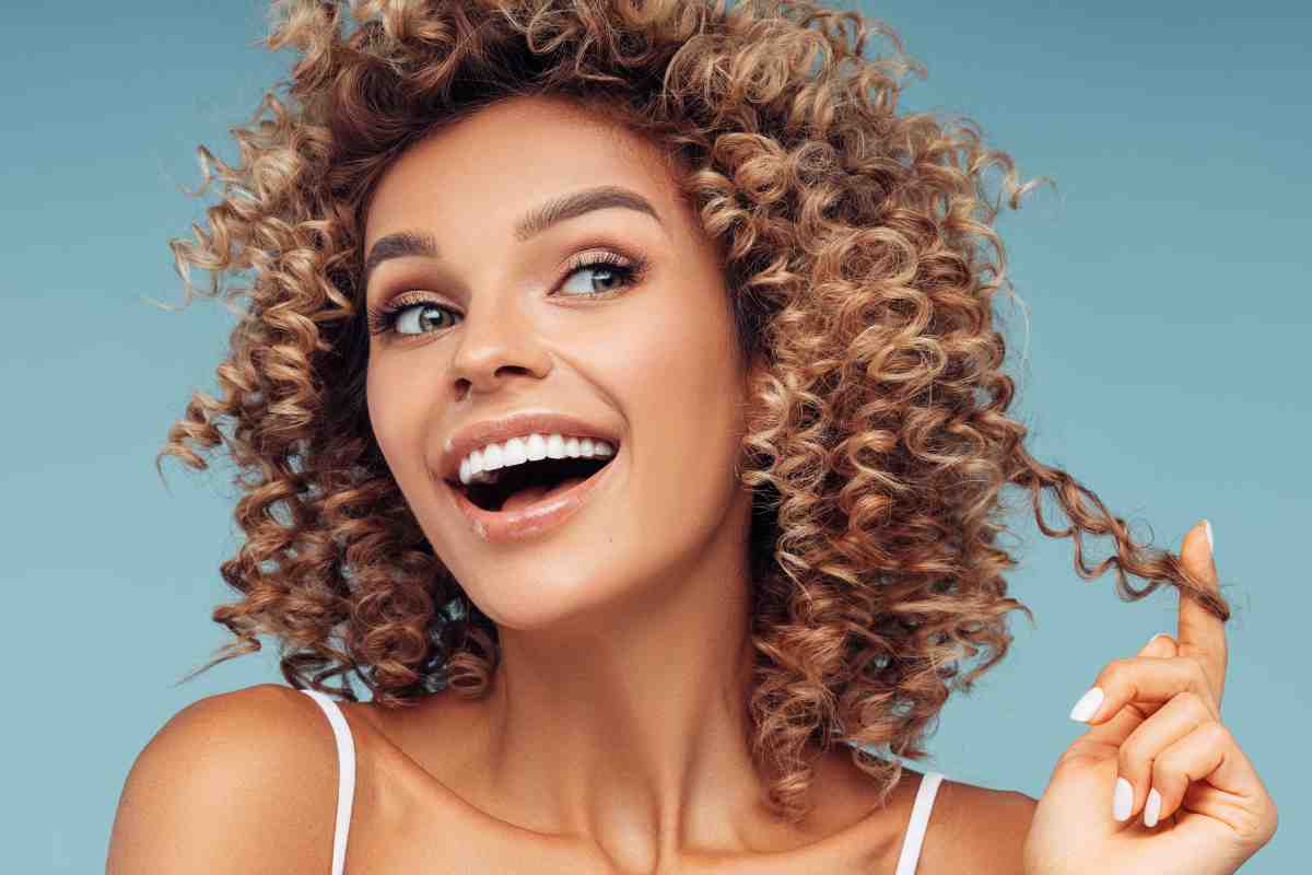 If you have curly hair, you should definitely try co-washing and ditch the shampoo!