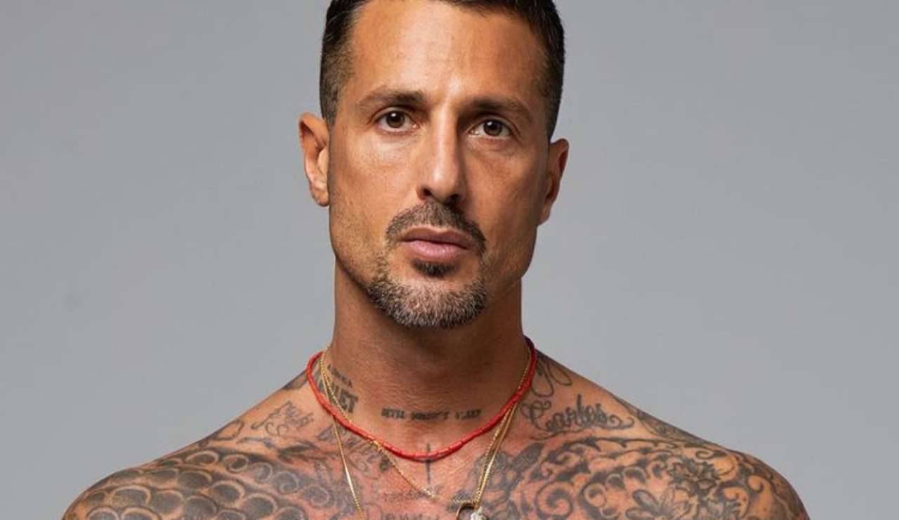 Fabrizio Corona serio