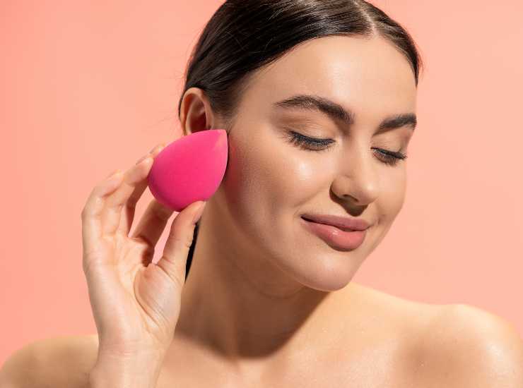 applicare bronzer spugna - modaeimmagine.it