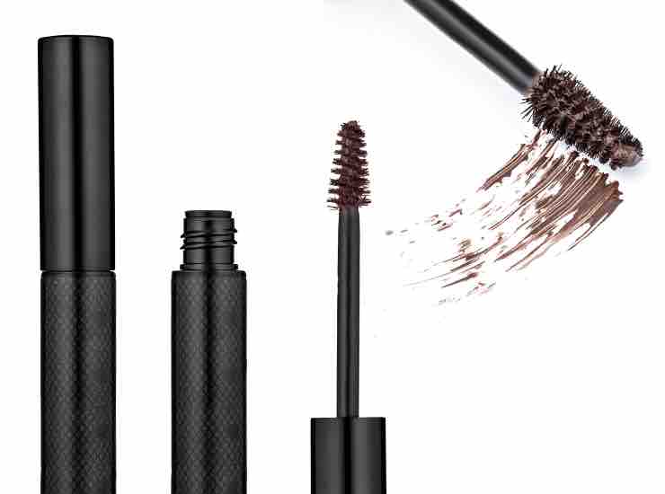 Mascara marrone perfetto per le donne over 50 - Modaeimmagine.it