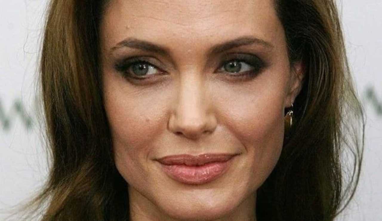 angelina jolie - modaeimmagine.it