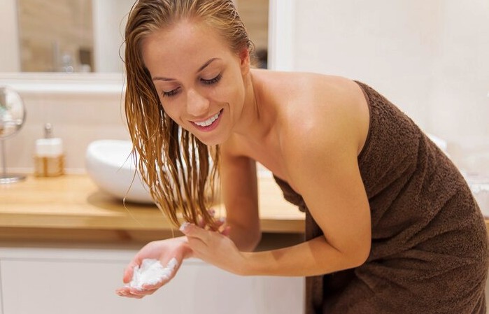 Capelli forti e setosi con la maionese - Modaeimmagine.it