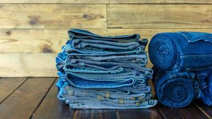 I jeans da non mettere dopo i 40 anni - Modaeimmagine.it