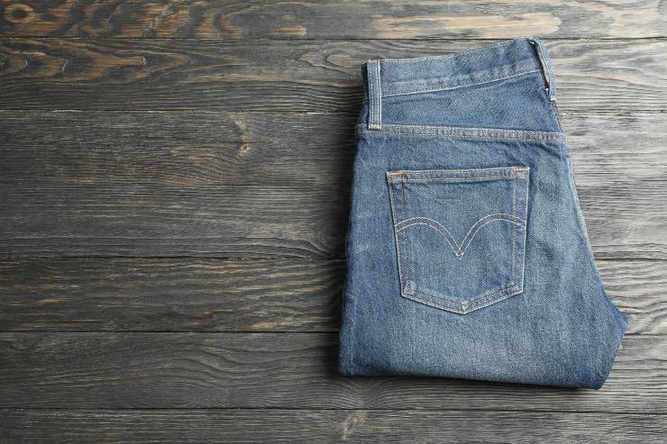 Jeans e moda over 40 - modaeimmagine.it