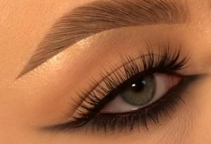 Esempio di make up con reverse eyeliner