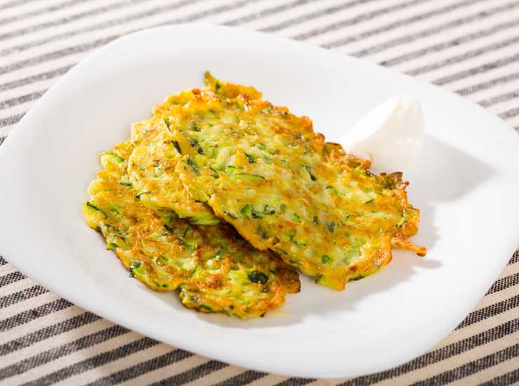 frittelle di zucchine - modaeimmagine.it