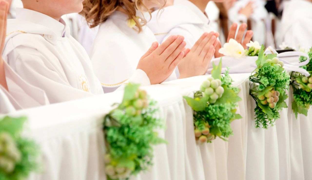 Bambini in chiesa per la Prima Comunione 