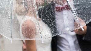 Matrimonio- pioggia- modaeimmagine.it