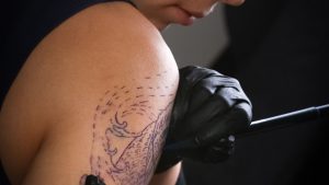 Tatuaggio femminile- idee-modaeimmagine.it